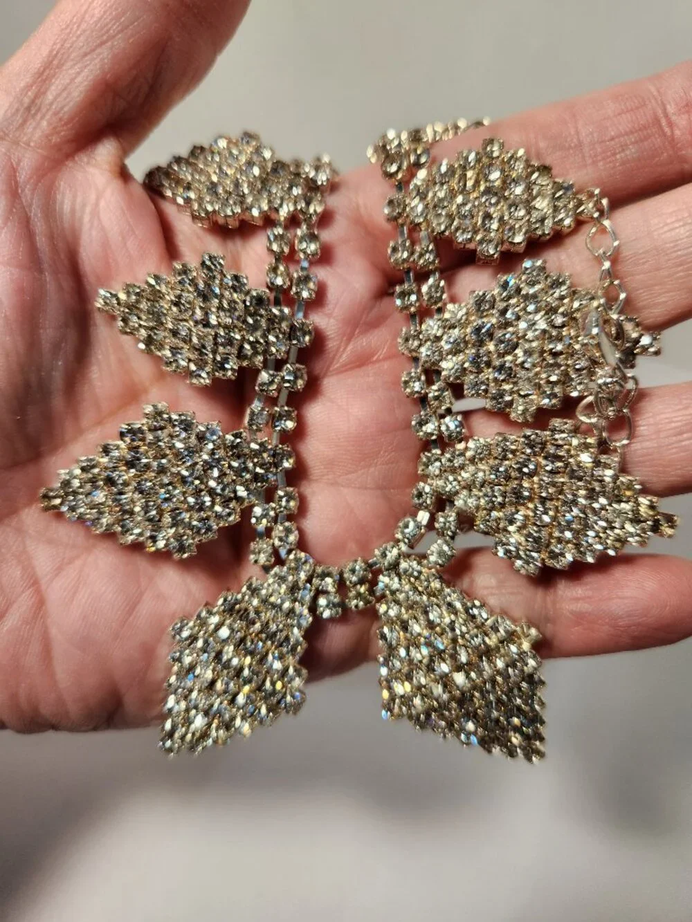 Vid Retired Shop LC Silver Rhinestone Leaf Bib NWOT Statement Bridal Necklace